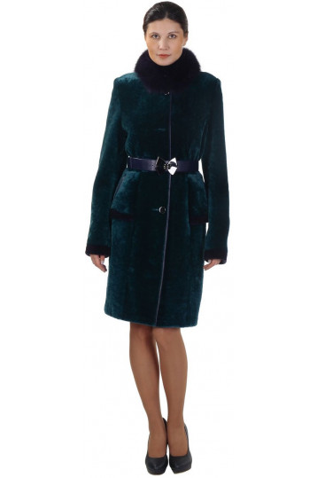 Изумрудная мутоновая шуба с воротником из песца